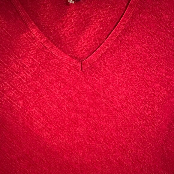 Like New Red Dress Sz Large, 3/4 length sleeves. Rayon/Poly blend. Roz & Ali - Picture 4 of 5